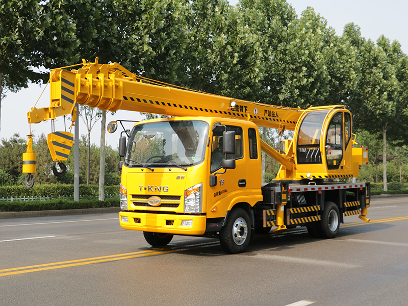 唐駿8噸汽車(chē)吊