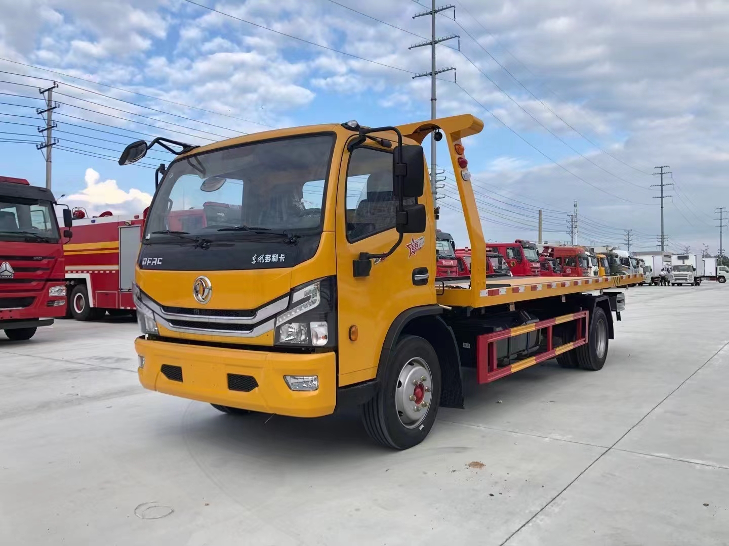 國(guó)六東風(fēng)多利卡D8黃牌一拖二清障車(chē)